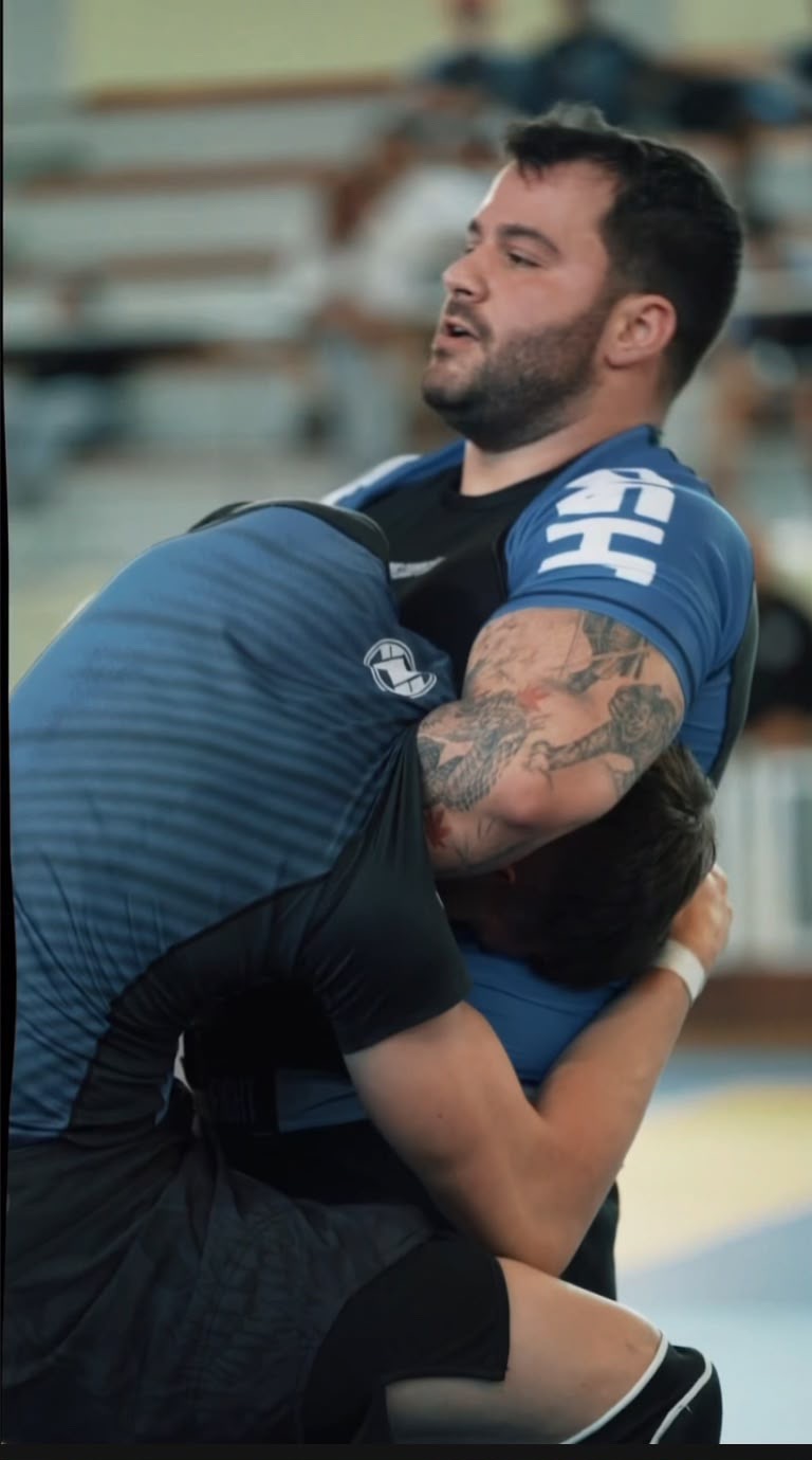 Hugo Costa em combate de grappling